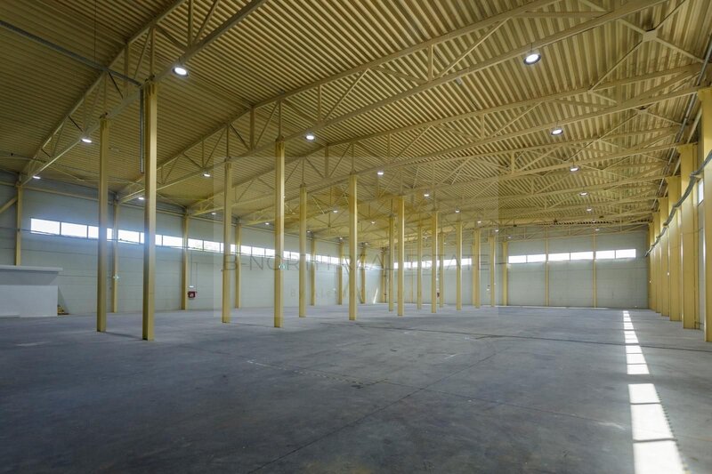 Otopeni Hala industriala 2.000 mp Depozitare / Productie Rampe incarcare